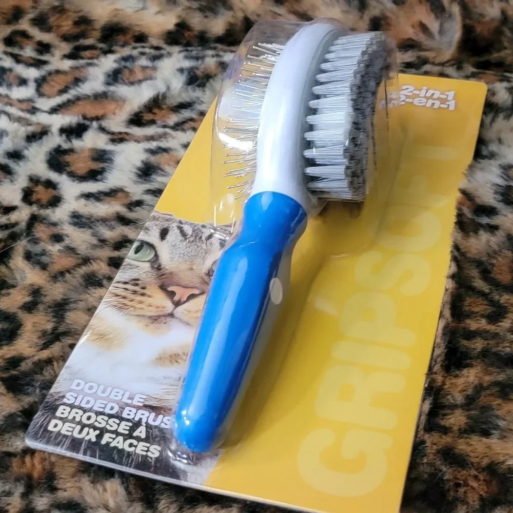 JW CAT BRUSH... New!